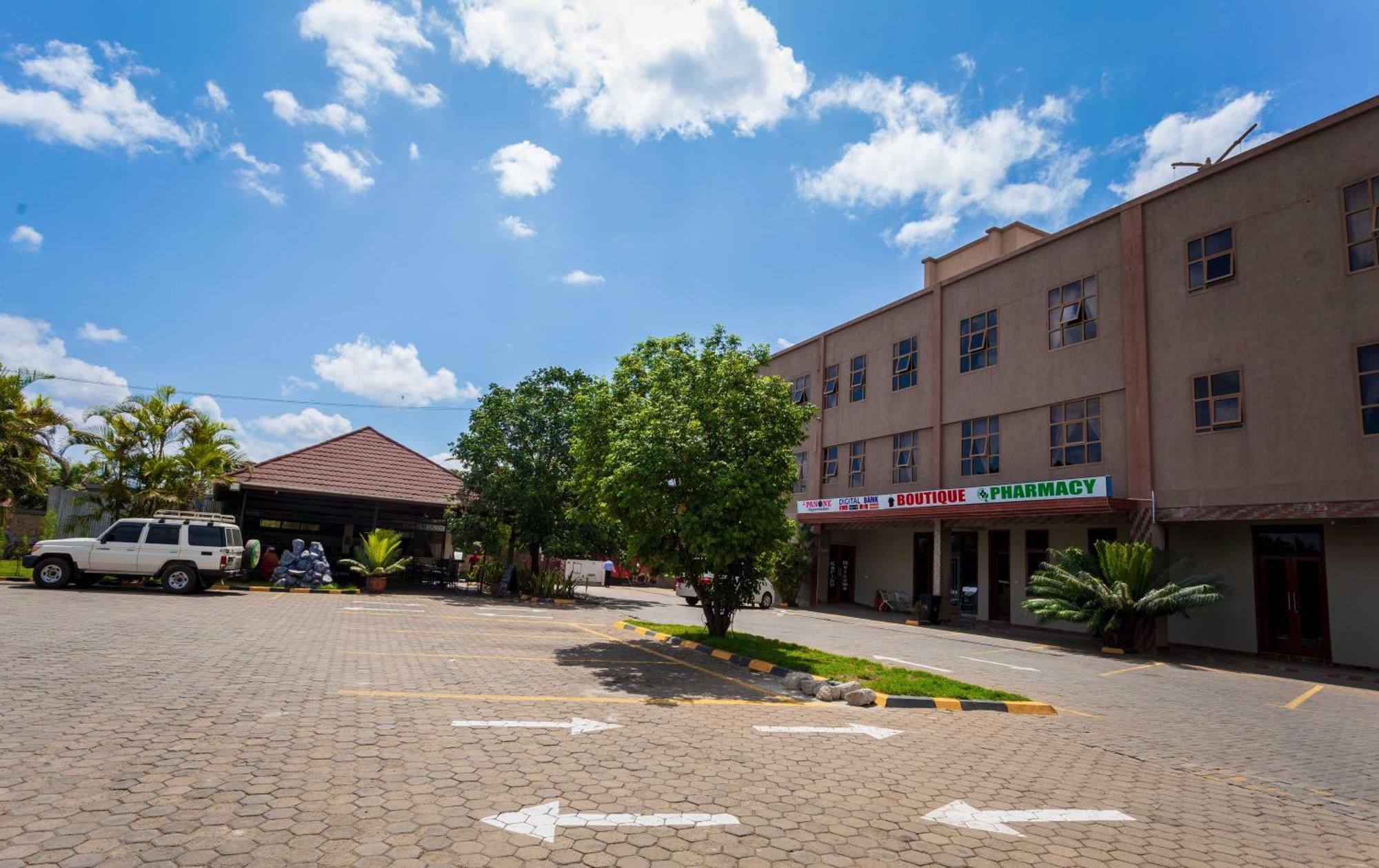 Panone Hotels - King'Ori Kilimanjaro Airport Моши Экстерьер фото